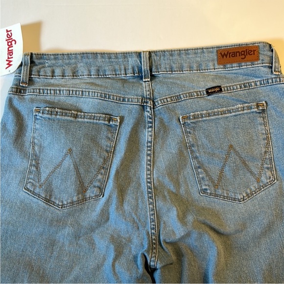 Wrangler 16 / 33 Jeans High Rise True Straight Crop Distressed Raw Hem NWT - Picture 5 of 12